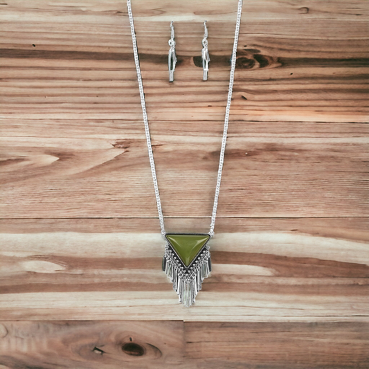 Badlands Bonanza - Green necklace