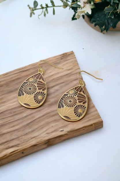 Flower fan earrings