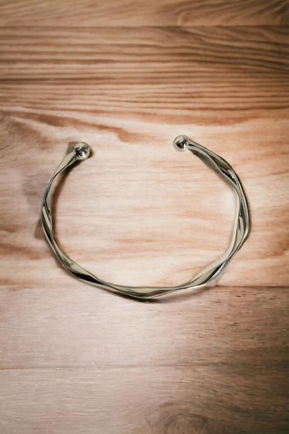 Twisted by nature bracelet