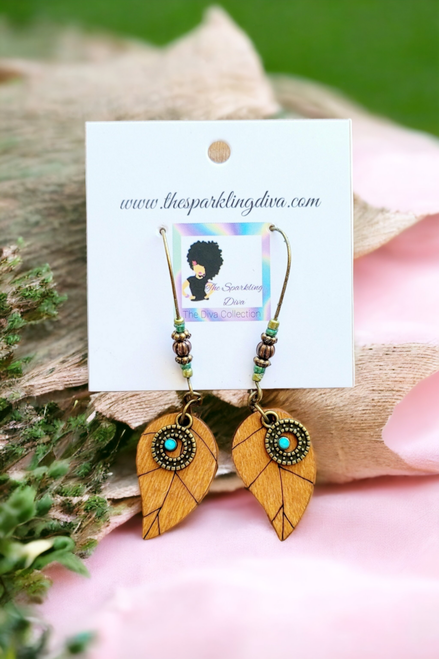 Whispring pine earrings