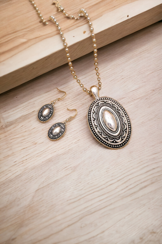 Vintage elegance necklace set