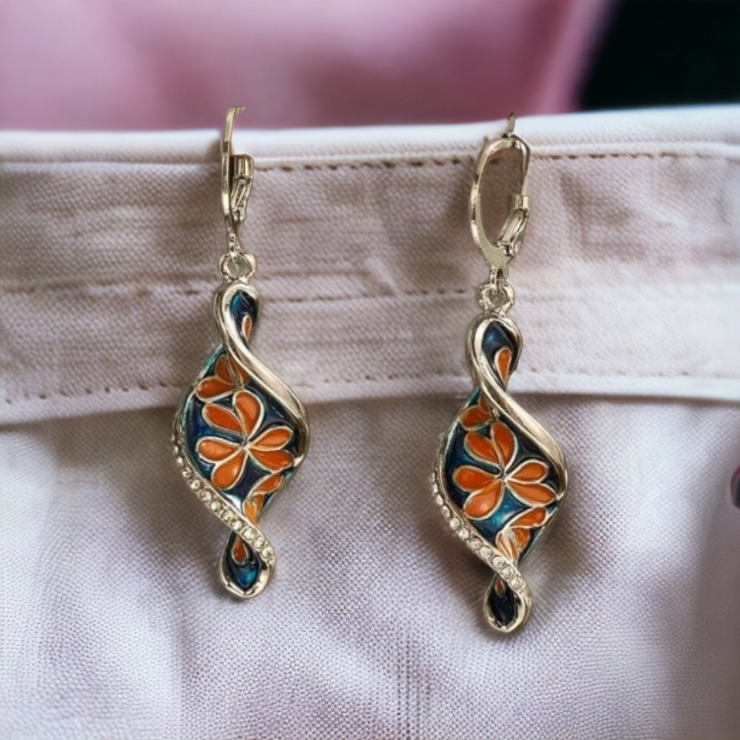 Floral twist earrings