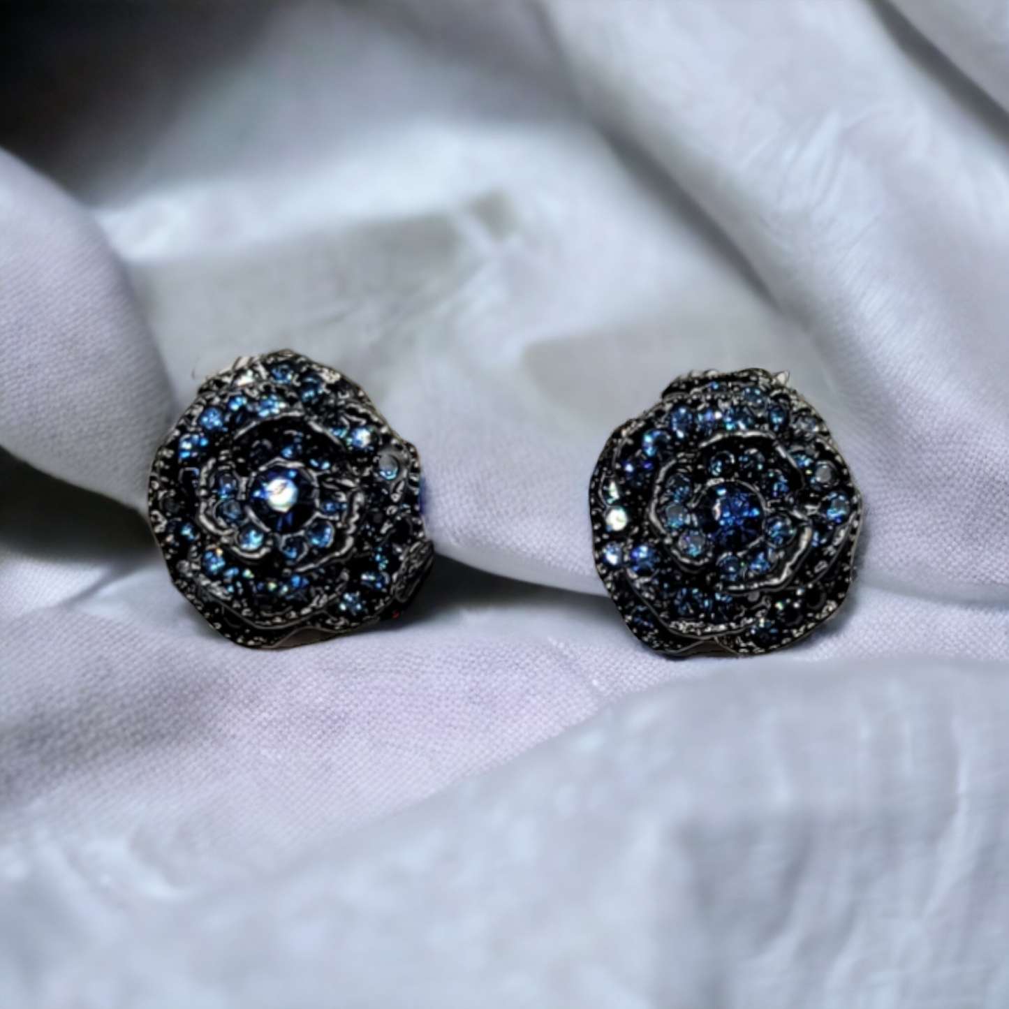 The royal rose earrings