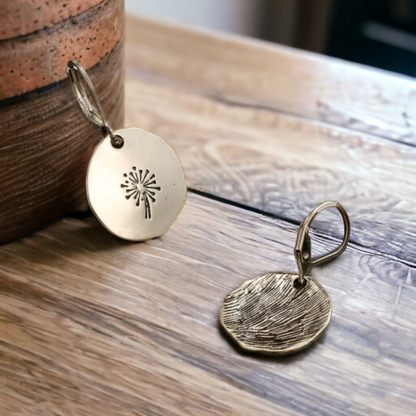 Whisper in the wind round earrings