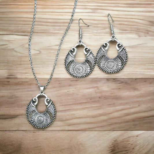 Vintage rose necklace set