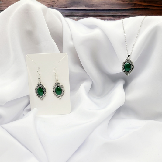 Emerald fields necklace set