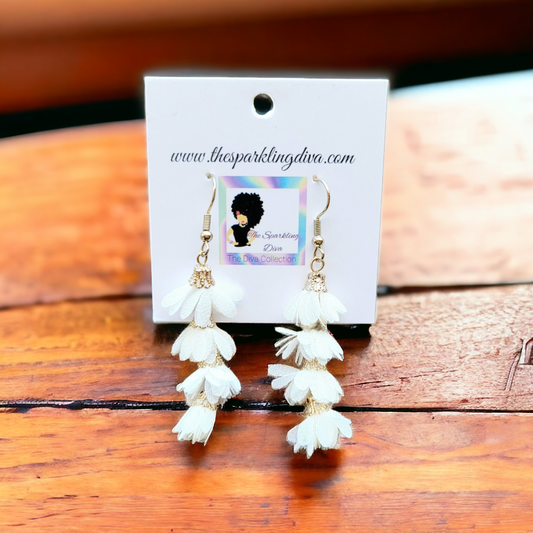 Flower toss earrings