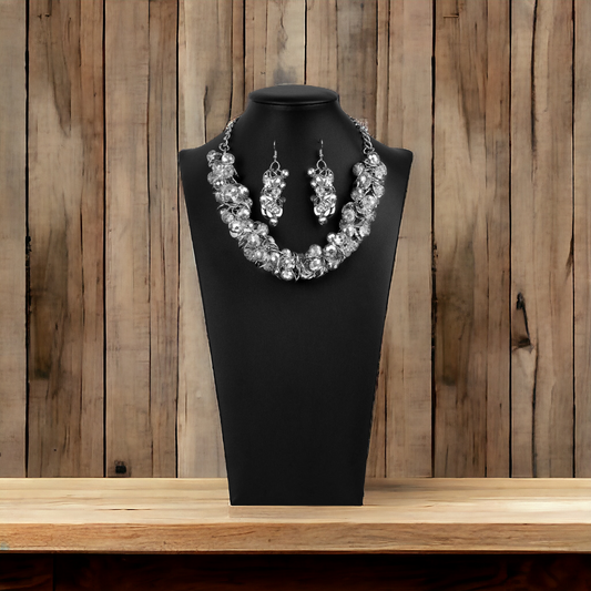 The Haydee Zi collection necklace