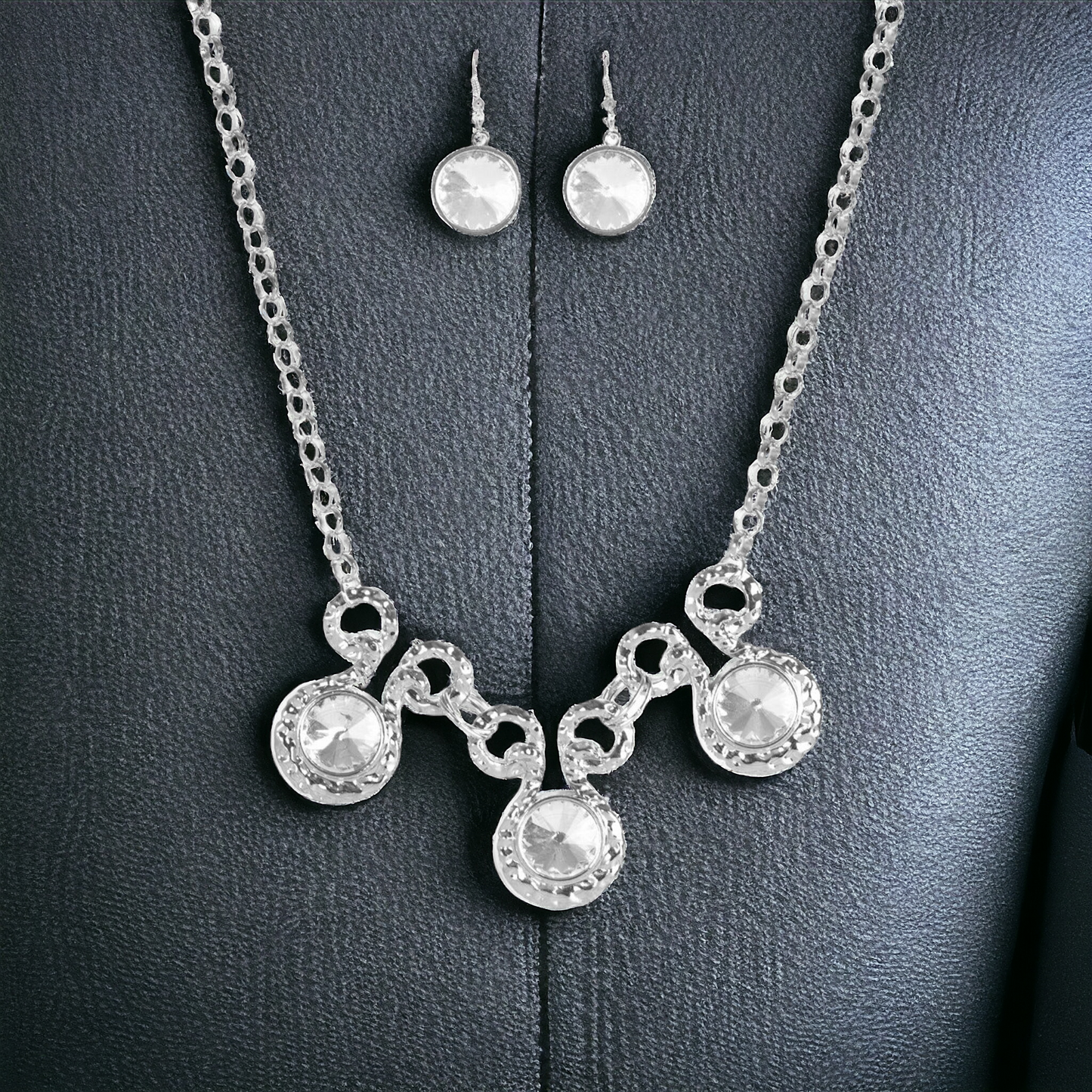 Hypnotized - Silver necklace