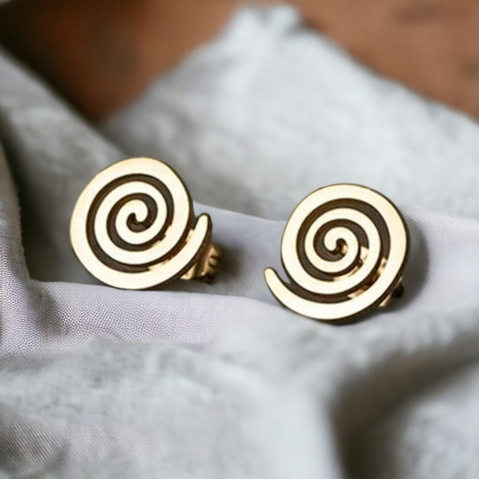 Swirl stud earrings
