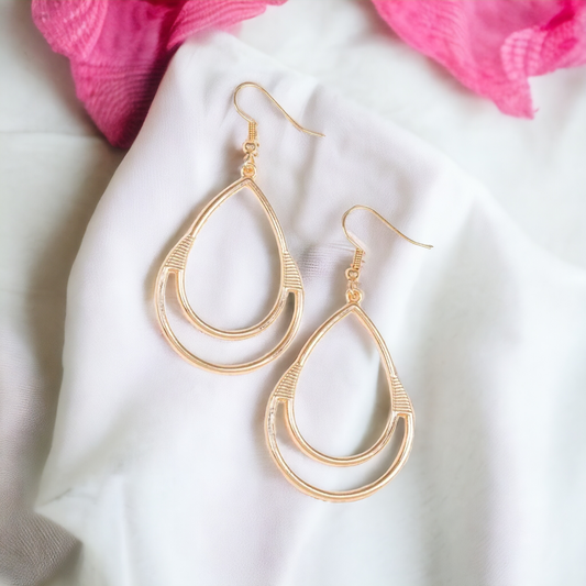 Simple Glisten - Gold earrings