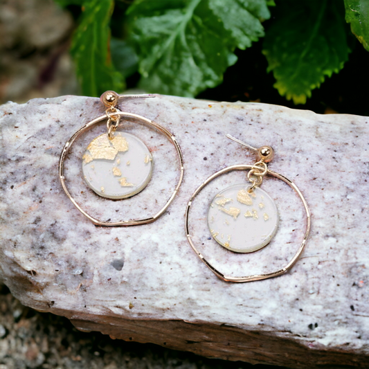 A Golden universe earrings