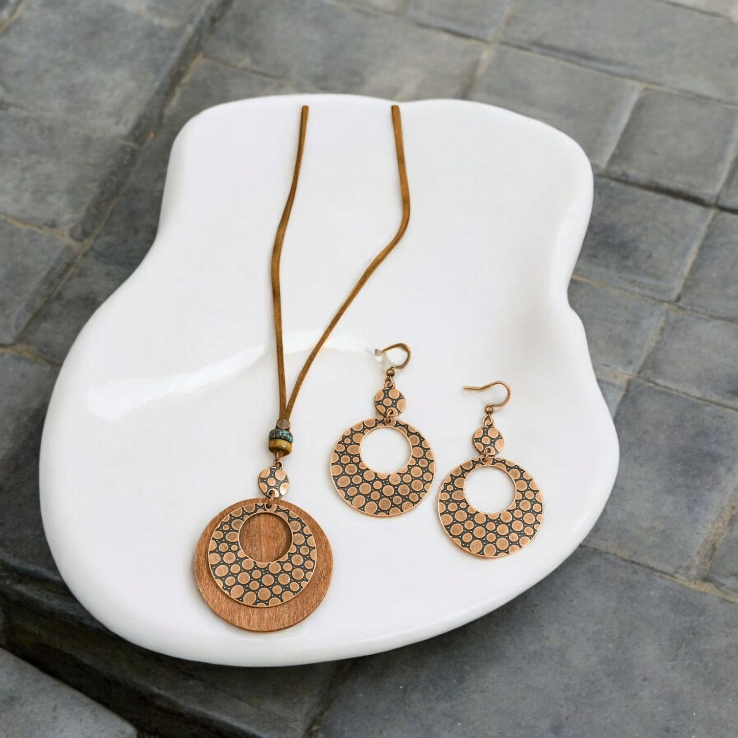 A rustic affair necklace and earring set