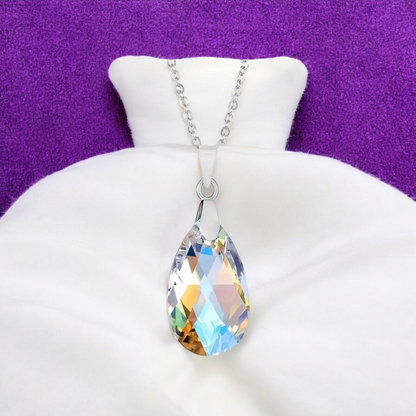 Crystal gaze necklace and earring set