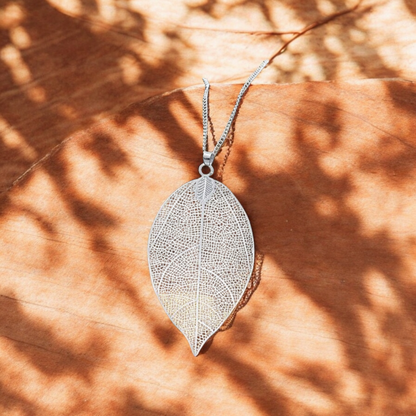 Silver autumn 🍂 breeze necklace