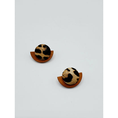 The wooded leopard earrings