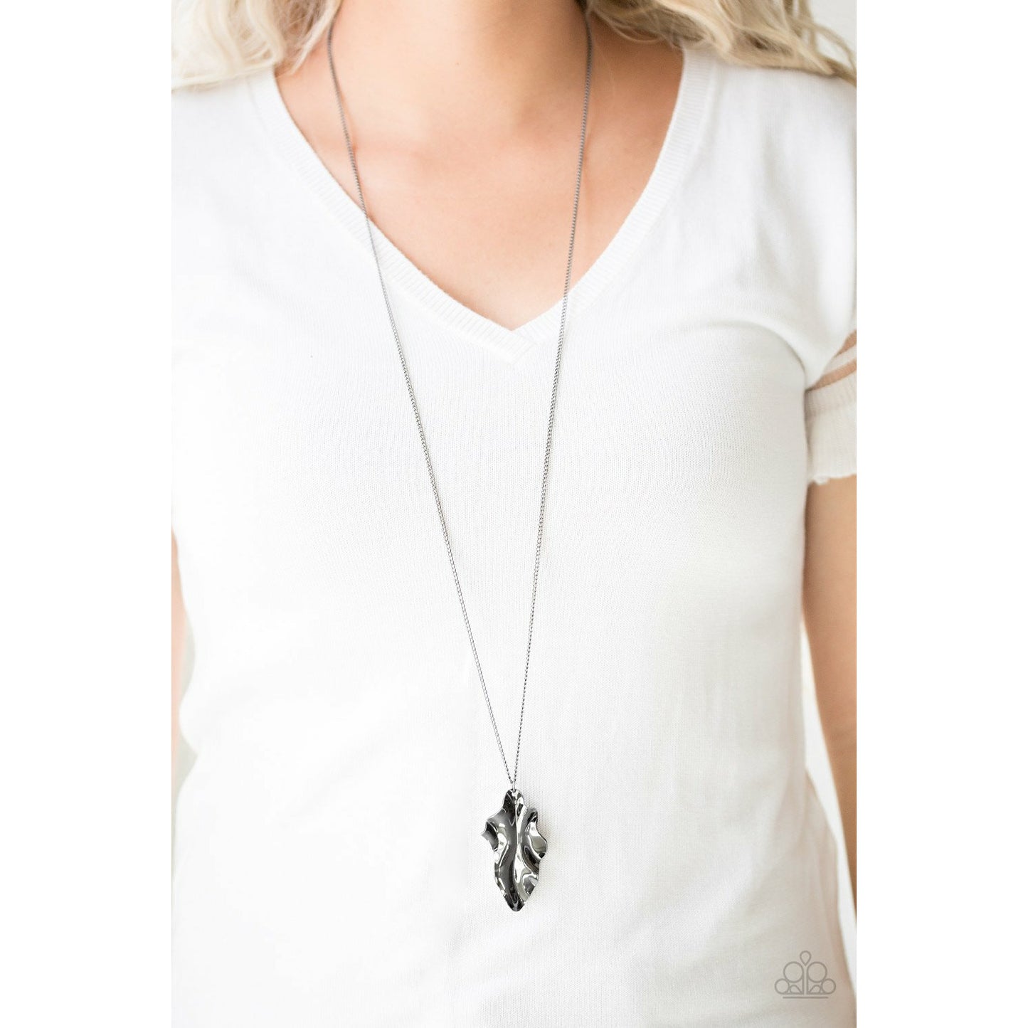 Fiercely Fall - Black necklace